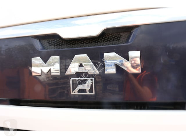 MAN TGX26.480 tractor unit
