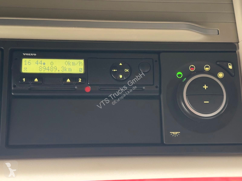 Tahač Volvo 4x2 BL ACC Hydraulik Retarder