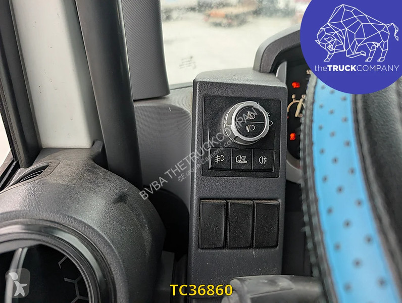 Renault T 460 tractor unit