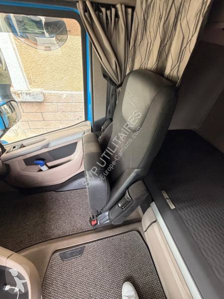 Tratores DAF 530