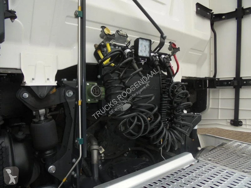 Trekker Iveco 460+ Euro 6 + LNG + CNG + Retarder