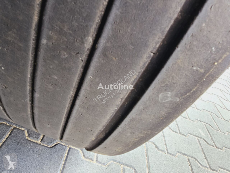 Ansamblu cap tractor si semiremorca Volvo XXL...