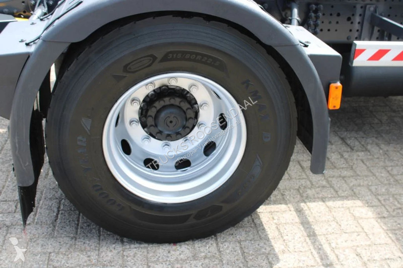 Trekker Iveco 460 + EURO 6 + 4 PIECES IN STOCK