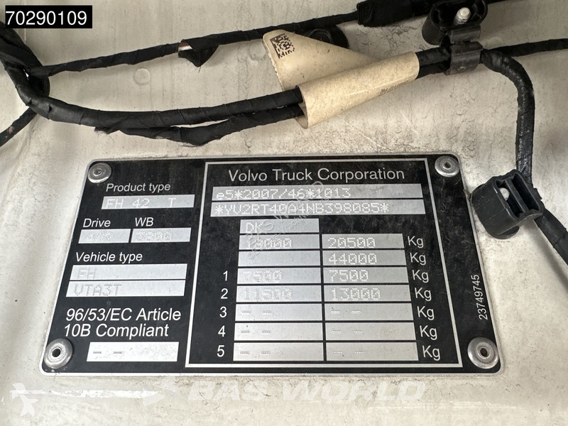 Traktor Volvo 500 4X2 XL VEB+ 2xTanks Navi LED...