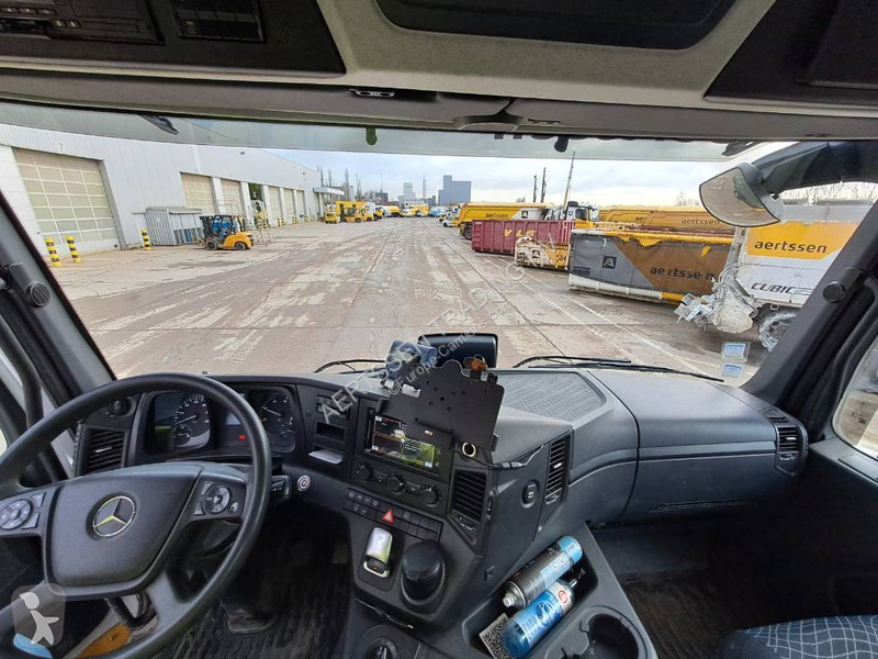 Traktor Mercedes 2045