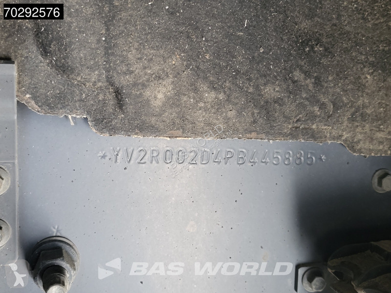Tahač Volvo 650 6X4 Retarder Full-Air Liftachse...