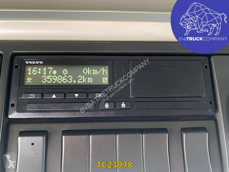 جرار Volvo 500