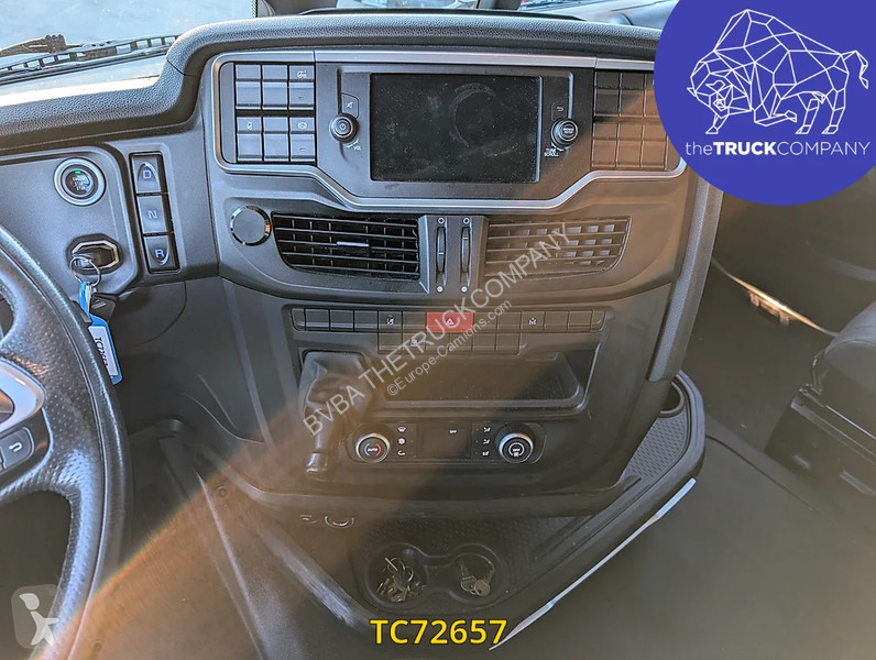 جرار Iveco S-Way 480
