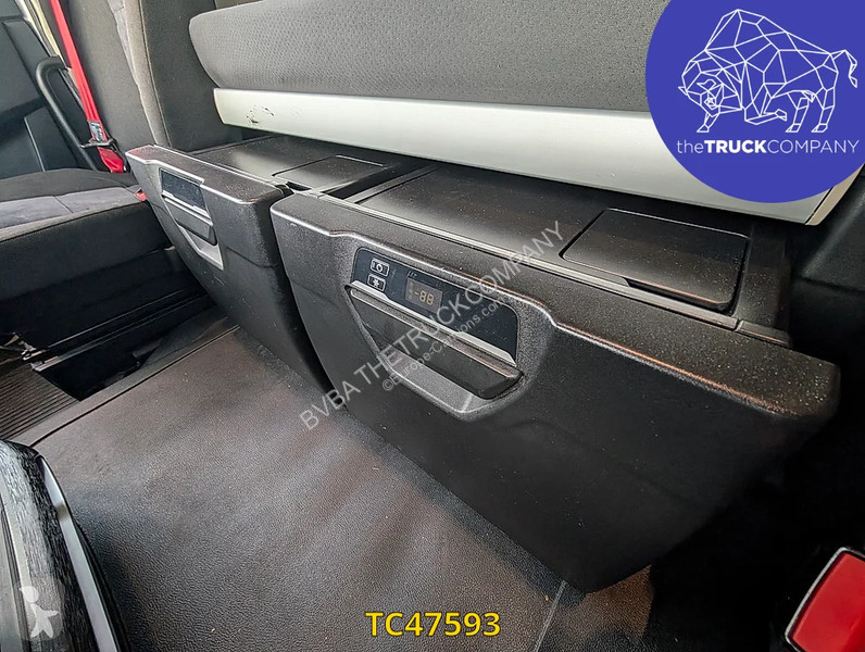 جرار Iveco S-Way 480