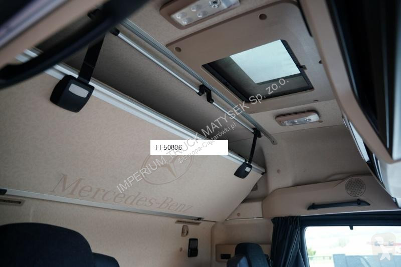 Влекач Mercedes ACTROS 1845