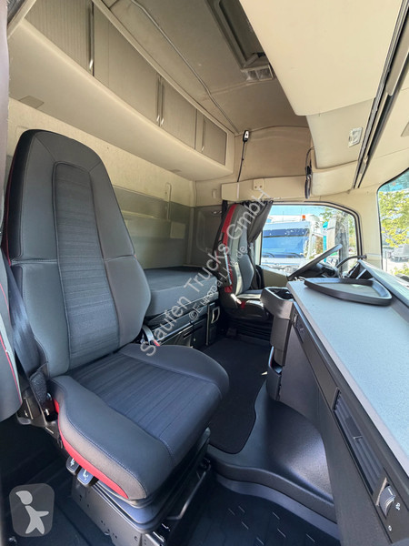 جرار Volvo FH 460 3x Globe *Standard-SZM...