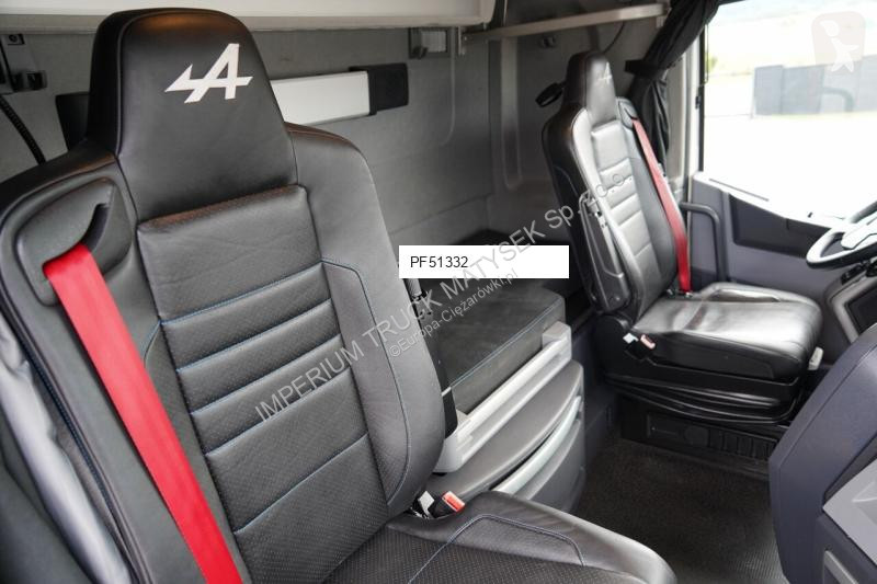 جرار Renault T 520