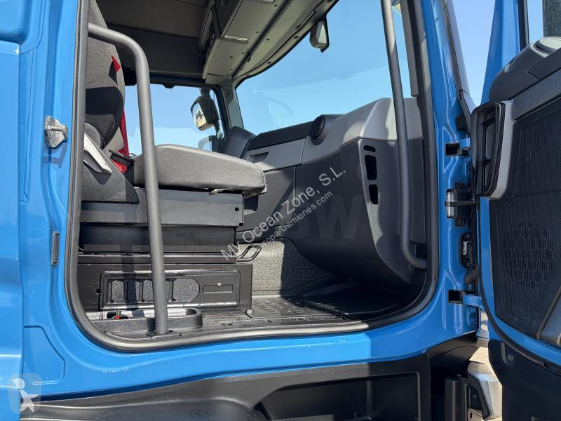 جرار Renault T440