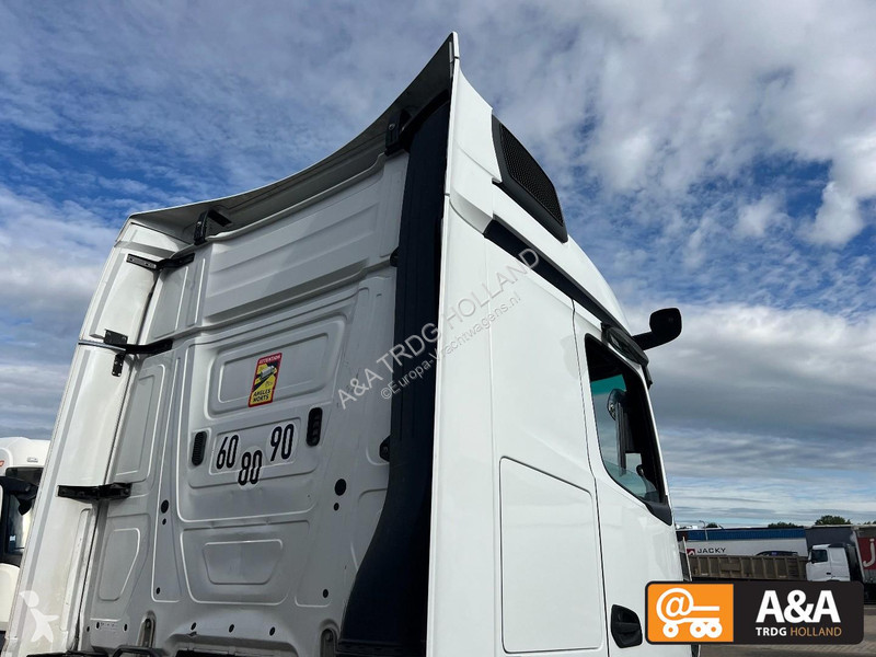 جرار Mercedes ACTROS 1845