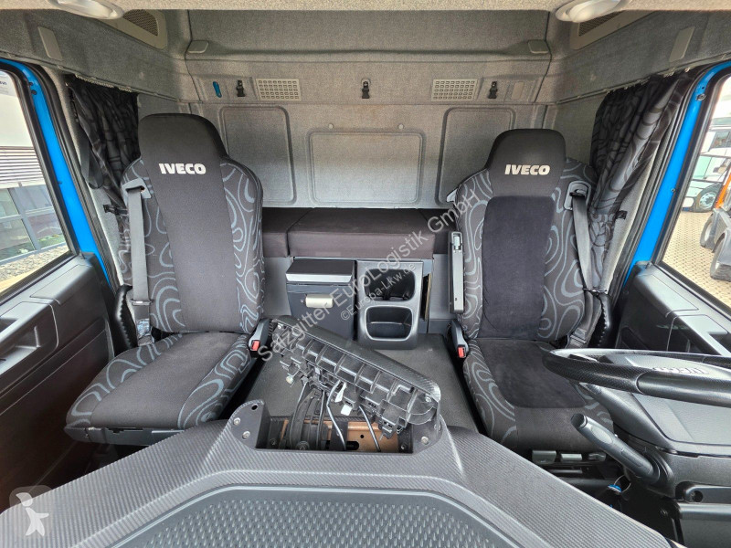 Iveco 400 / Intarder tractor unit