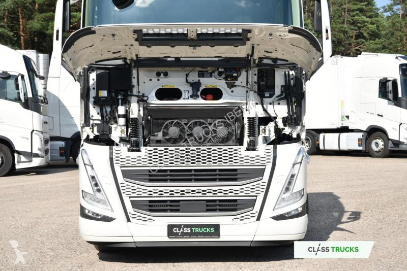 جرار Volvo 500 Globetrotter XL Retarder...