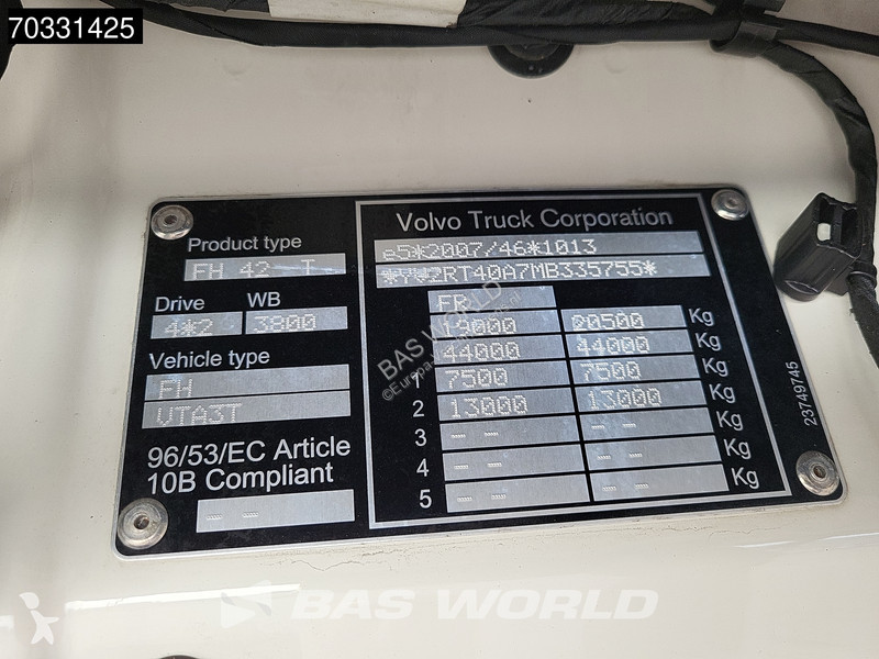 جرار Volvo 500 4X2 VEB+ 2xTanks I-ParkCool