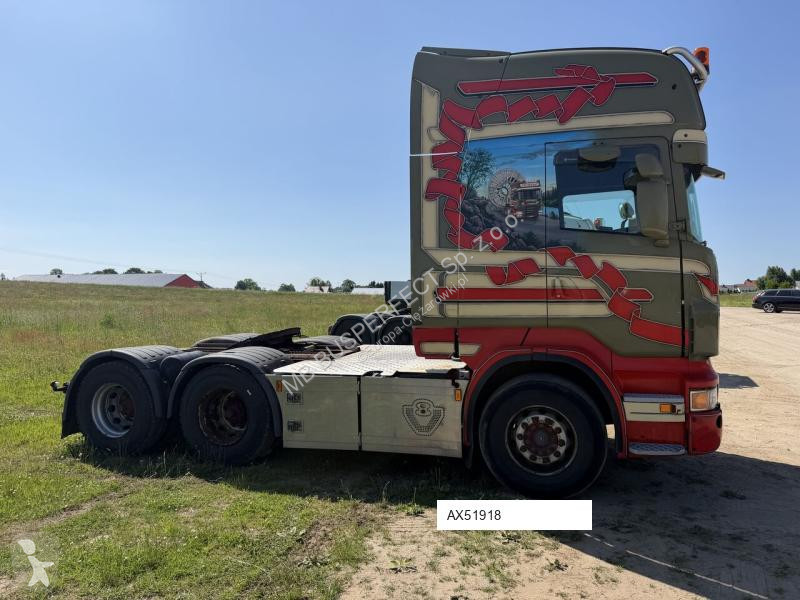 Влекач Scania R560