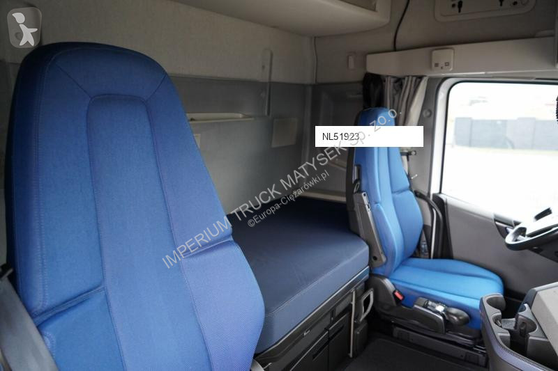 Влекач Volvo FH 500