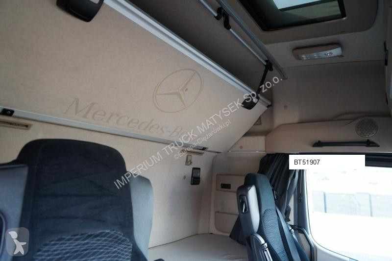 Влекач Mercedes ACTROS 1845