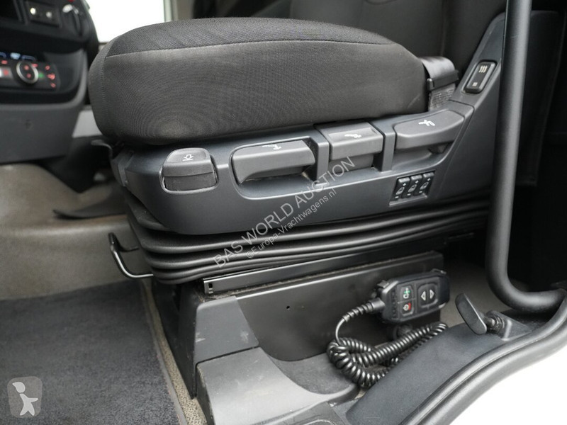 Tahač DAF 530