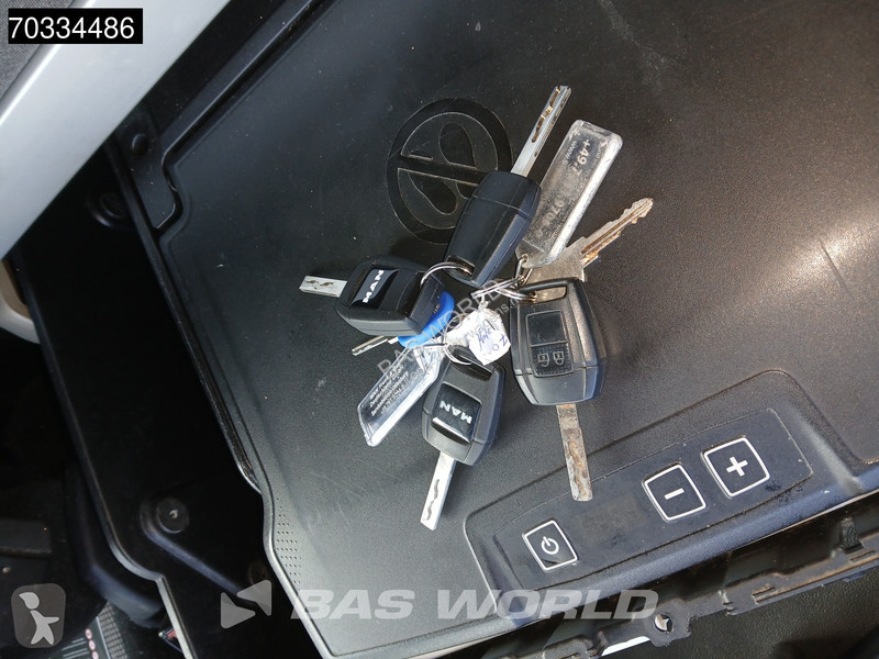 Tahač MAN 18.460 4X2 XLX Mega Retarder 2xTanks ACC