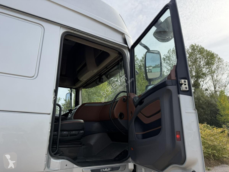 Tracteur DAF 530