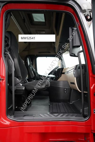 Тягач Mercedes ACTROS 1845