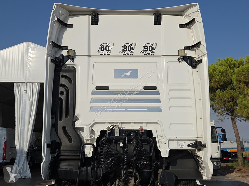 Traktor MAN 18.510