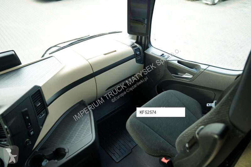 جرار Mercedes ACTROS 1845