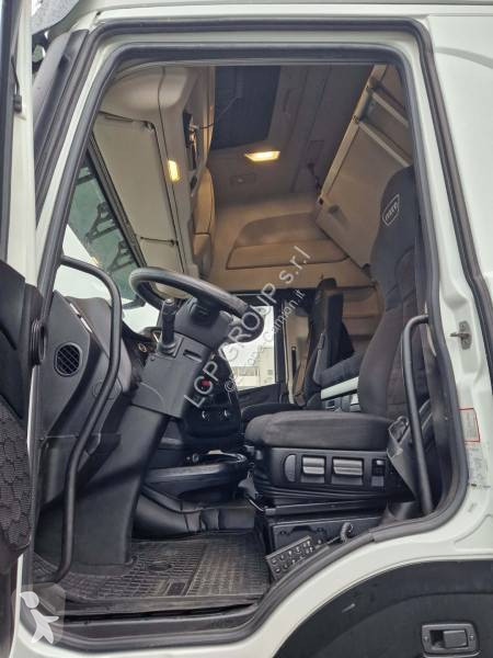 Iveco 530 tractor unit