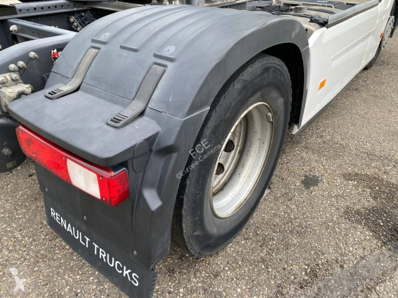 Tahač Renault