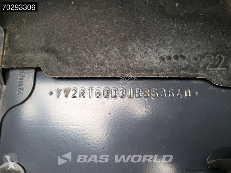 Tahač Volvo 6X4 Retarder 2xTanks Lift-Axle...