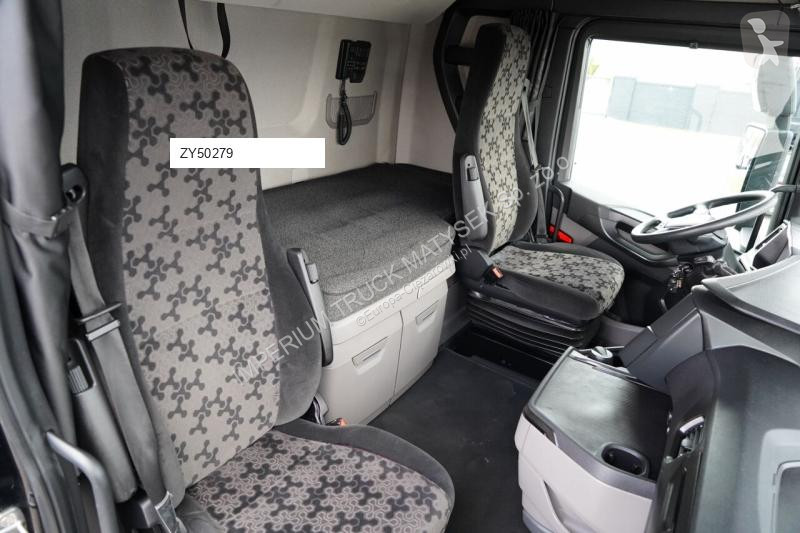 Влекач Scania S 500