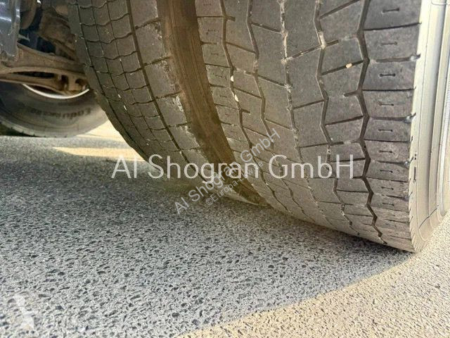 جرار Volvo 16700 Globetrotter...