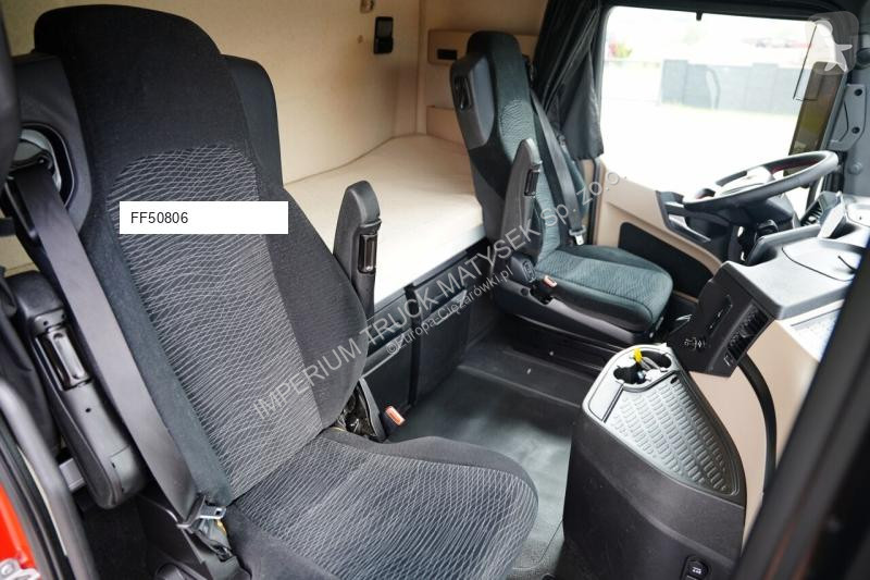 Влекач Mercedes ACTROS 1845