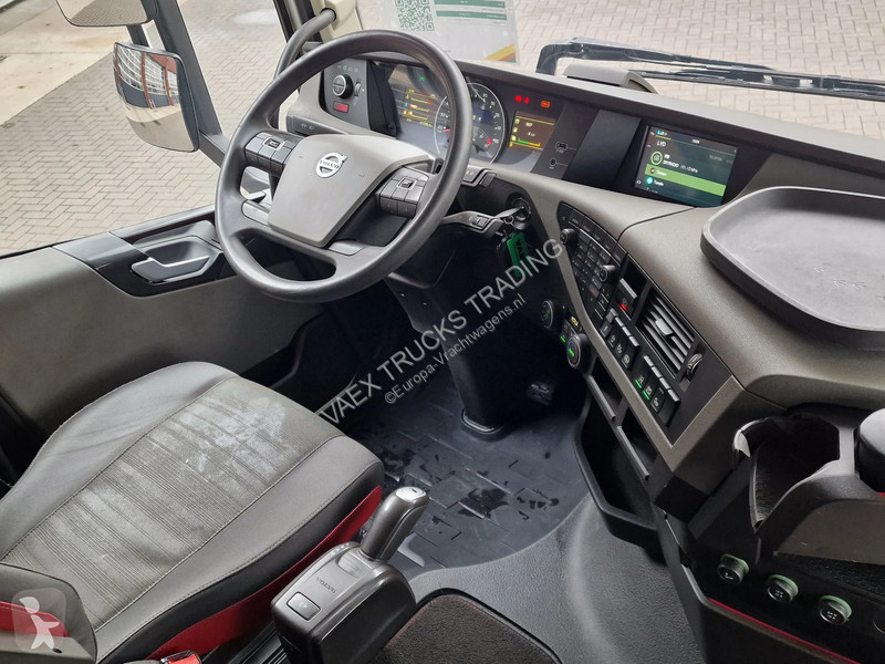 جرار Volvo 13460 Globetrotter 4x2 - Full...