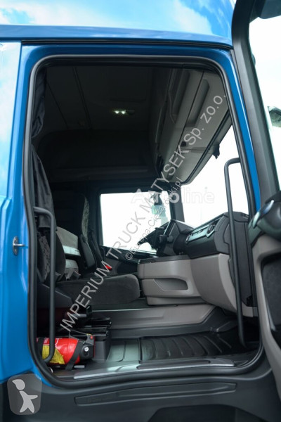 Влекач Scania