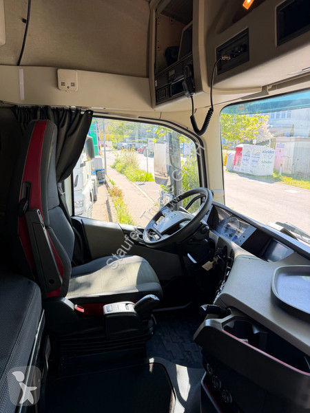جرار Volvo FH 460 3x Globe *Standard-SZM...