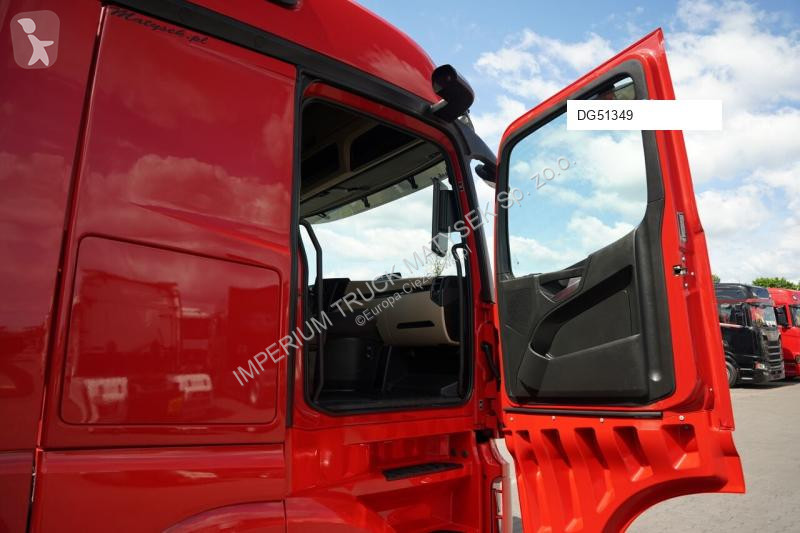 جرار Mercedes ACTROS 1845