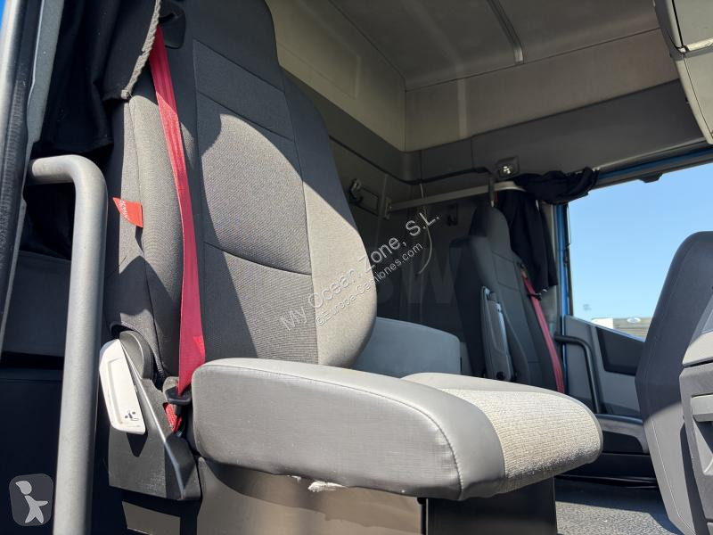 جرار Renault T440