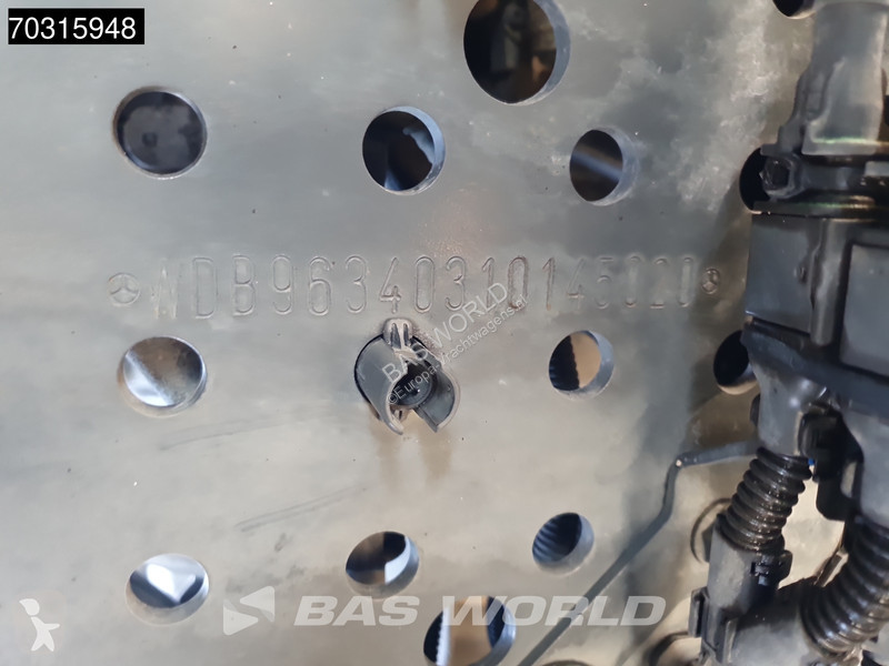 جرار Mercedes 1843 4X2 ClassicSpace Retarder...