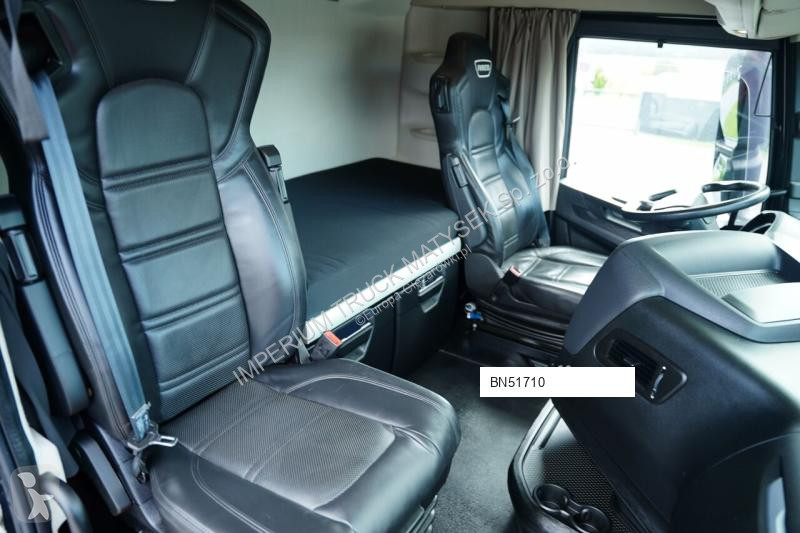 Влекач Iveco 510