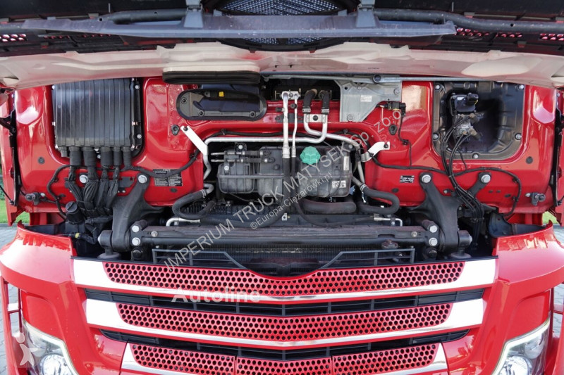 Влекач Mercedes ACTROS 1845