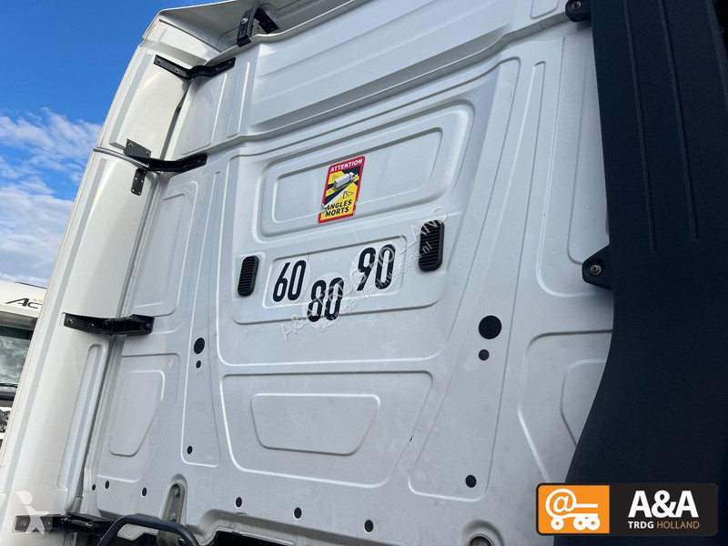 جرار Mercedes ACTROS 1845