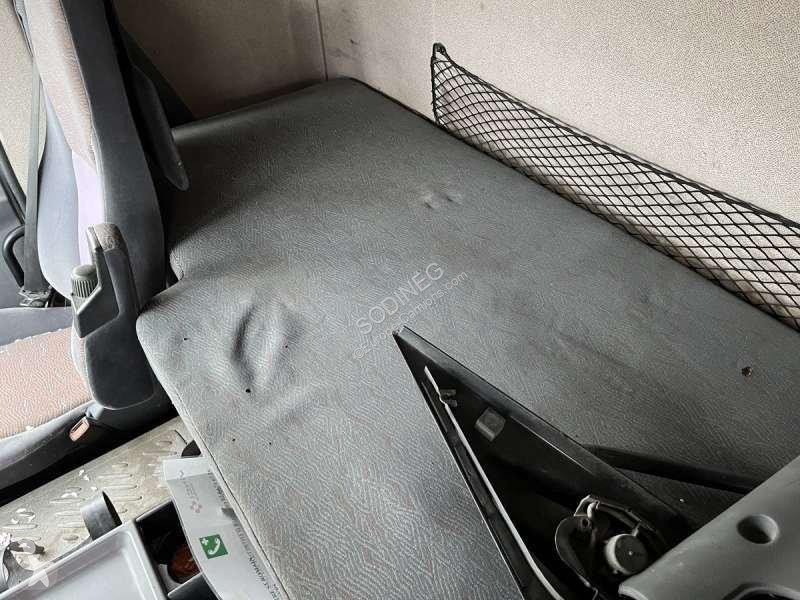 جرار Renault PREMIUM .19 DCI 4X2