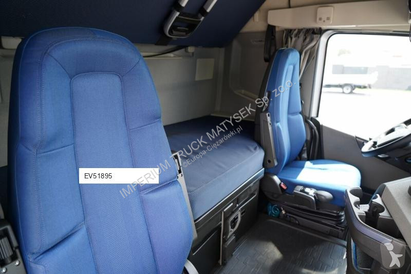 Влекач Volvo FH 500
