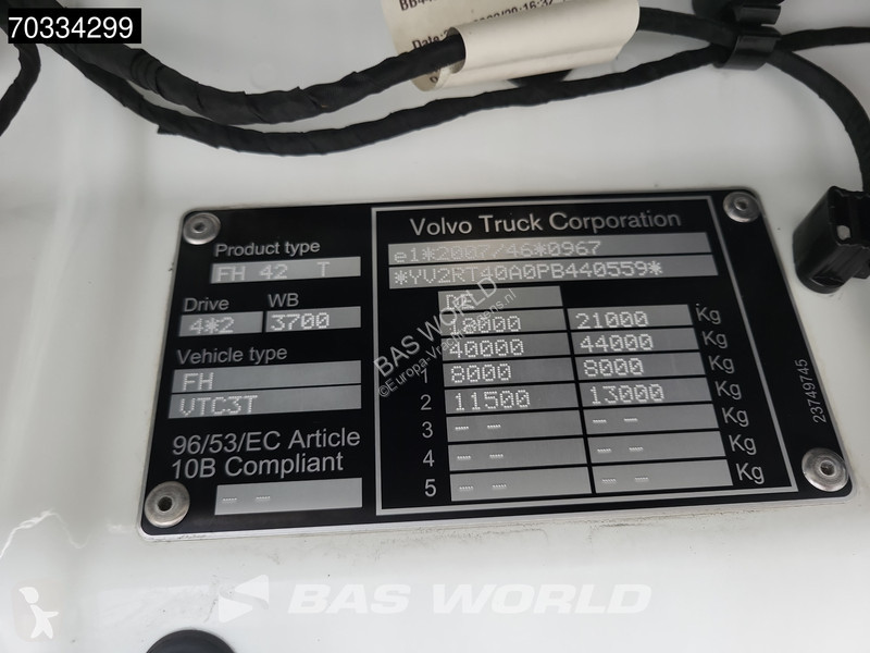 Cabeza tractora Volvo 500 4X2 XL 2x Tanks...