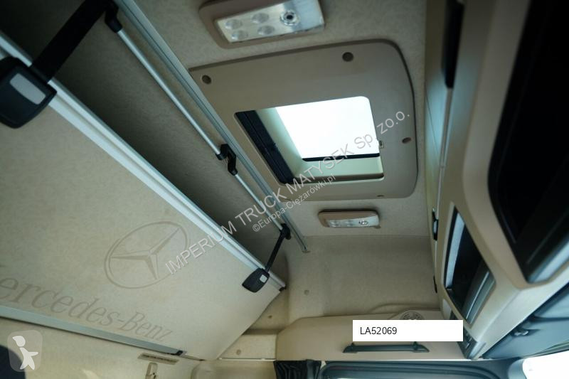 Тягач Mercedes ACTROS 1845