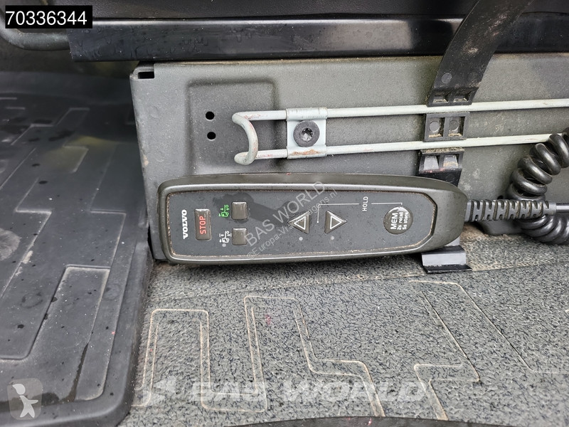 Tahač Volvo FH 460 4X2 Globe Alcoa's Leder